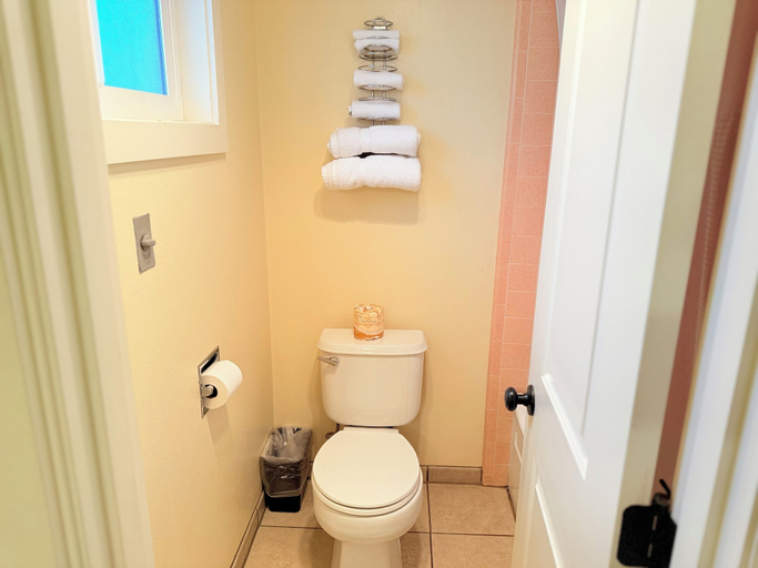 Bathroom 4, Timbers INN and Suites, Jackson