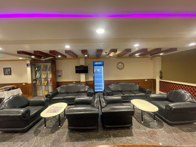 Others 5, AKG Lodge, Kancheepuram