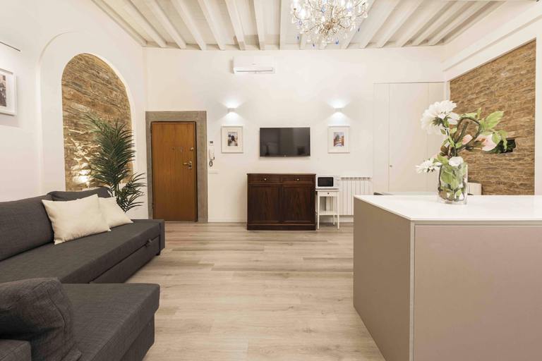 Others 5, Deluxe Pitti Suites by MMega, Florence