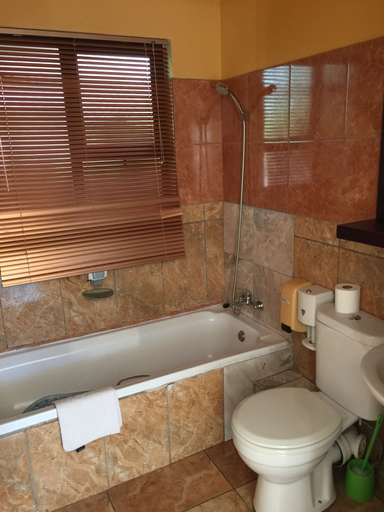 Bathroom 3, Sgegede Guest House, City of Tshwane