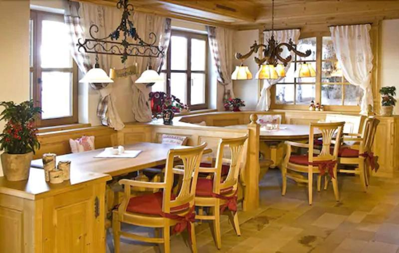 Food & Drinks 5, Anthonys Alpine & Cozy, Bludenz