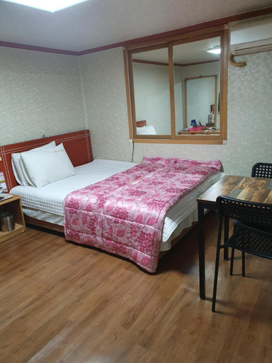 Others 4, EVE MOTEL, Dongnae