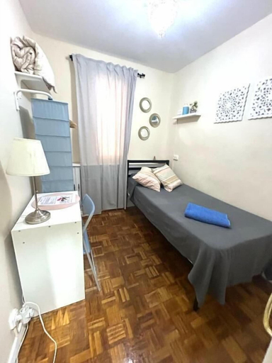 Bedroom, Habitaciones en Luisa, Madrid