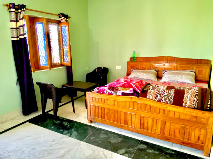 Bedroom, Himdarshan Homestay, Almora