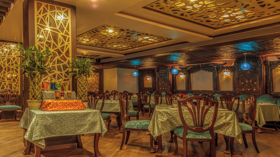 Food & Drinks 3, Hotel Heavens Park, Bilaspur