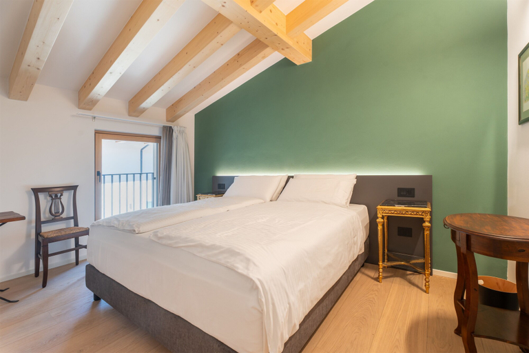 Bedroom 4, Locanda Restel de Fer, Trento