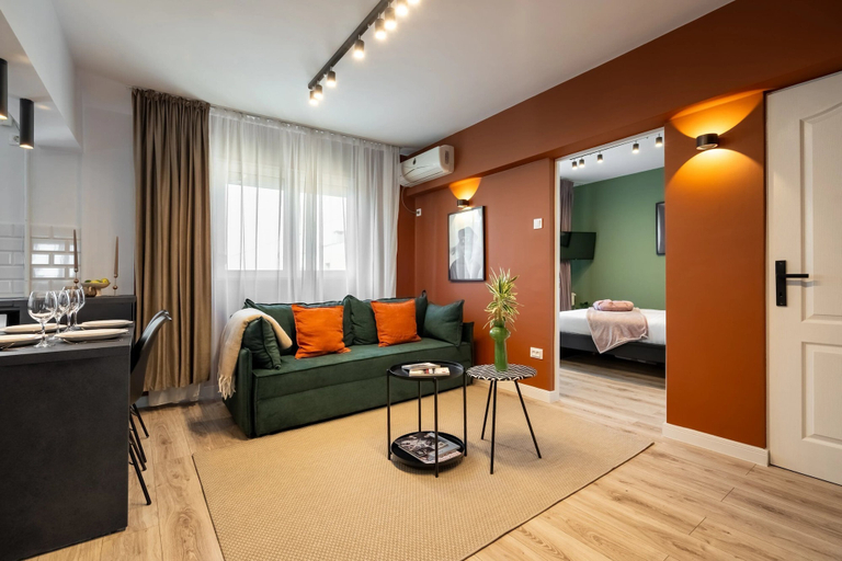 Others 3, Artful & Light-Filled 2BR on Calea Victoriei - Prime Central Spot, Municipiul Bucuresti