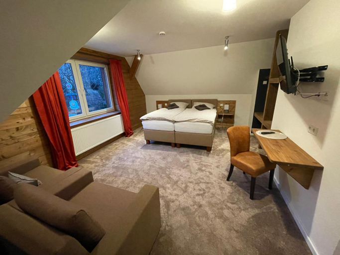 Bedroom 3, Berggasthof Tonsblick, Lippe
