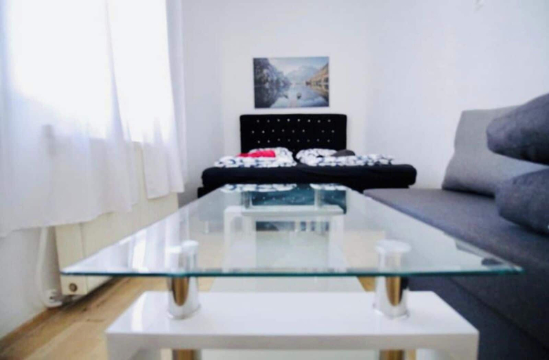 Others 5, Cozy 3BR Apartment Near Augarten Park, Wien