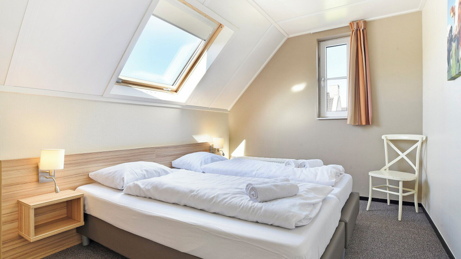 Bedroom 2, Dormio Strand Resort Nieuwvliet-bad, Sluis