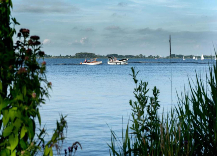 View from property 4, Houseboat in Offingawier With Sea View, Sneek