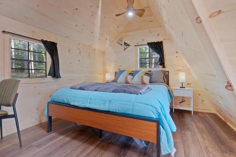 Bedroom 4, Pond And Pine, Oxford