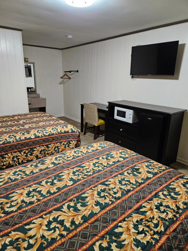 Others, Traveler's Inn, Randolph