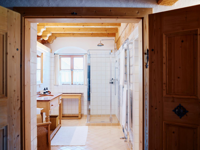 Bathroom 2, TAUROA Winterstellgut, Hallein