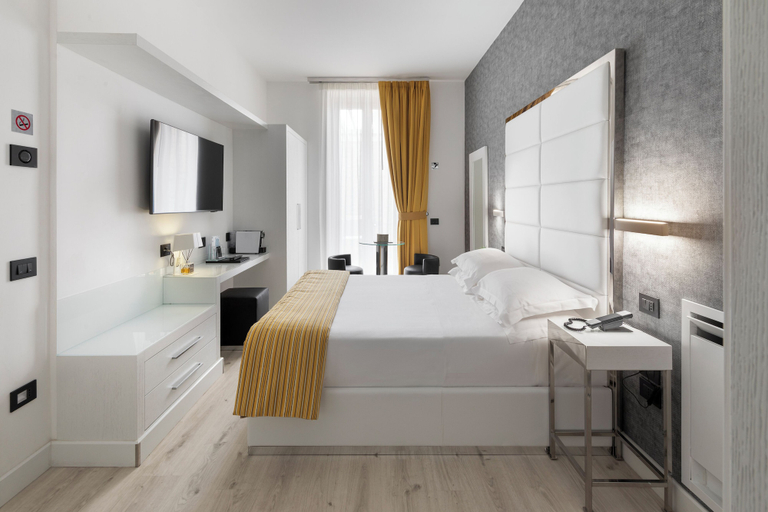Bedroom 3, LHP River Club, Florence