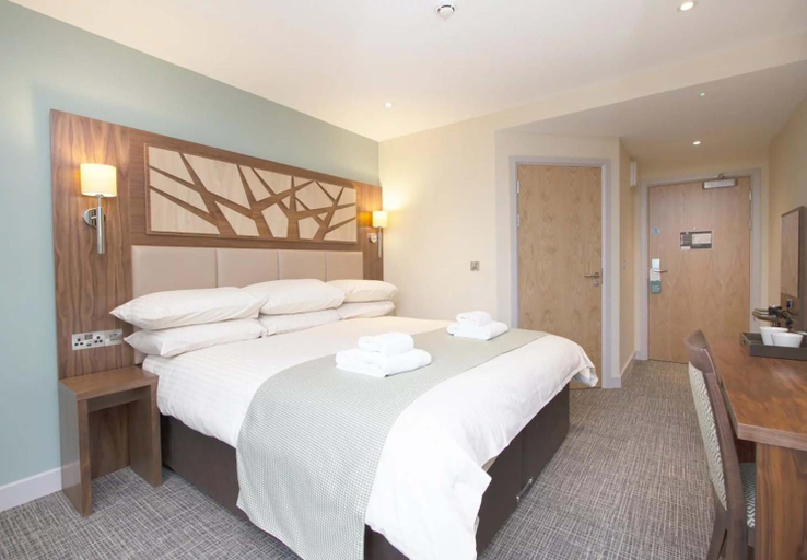 Bedroom, Drimsynie Estate Hotel, Argyll and Bute