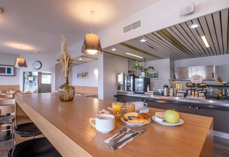 Food & Drinks 5, B&B HOTEL La Rochelle Centre, Charente-Maritime