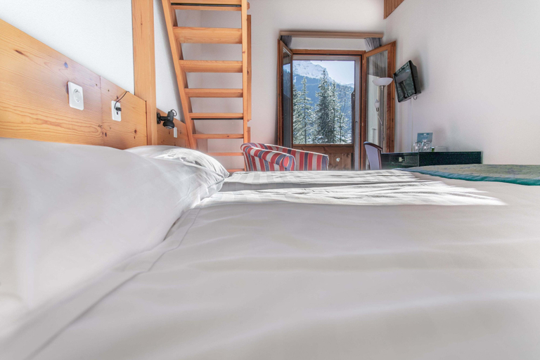 Bedroom 3, Hôtel Les Sources, Aigle