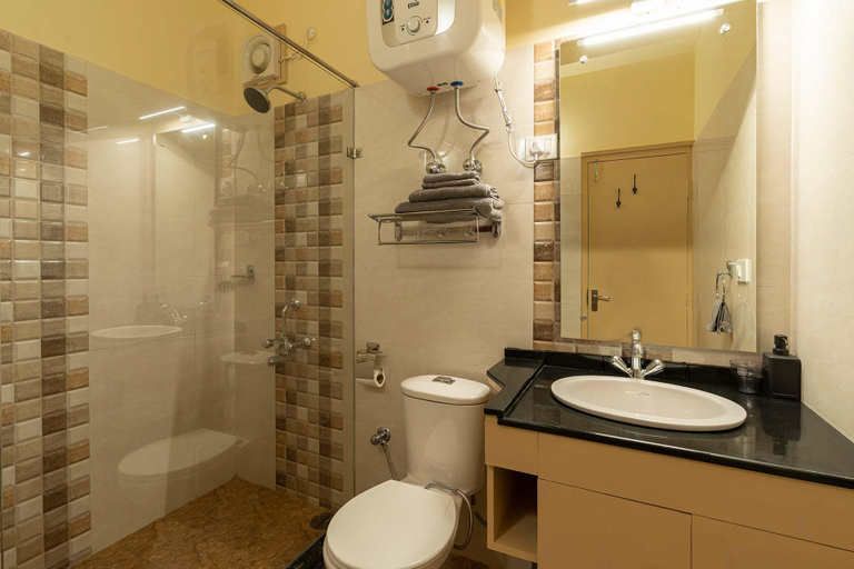 Bathroom 2, StayVista at Eastbury, Shimla