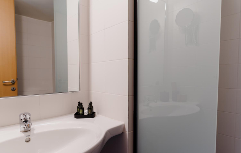 Bathroom 4, Nestos , East Macedonia and Thrace