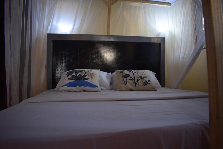 Bedroom 3, Juani beach bungalows, Mafia