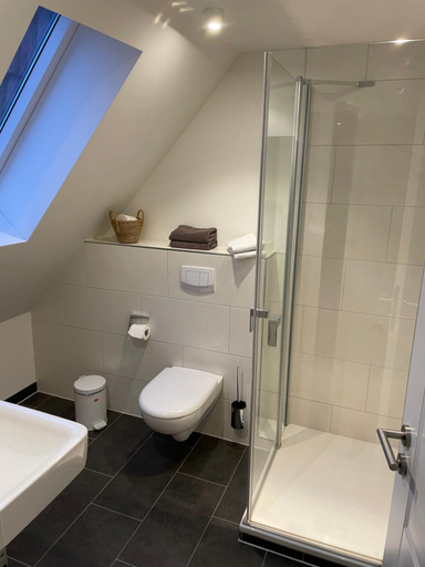 Bathroom 5, Berggasthof Tonsblick, Lippe