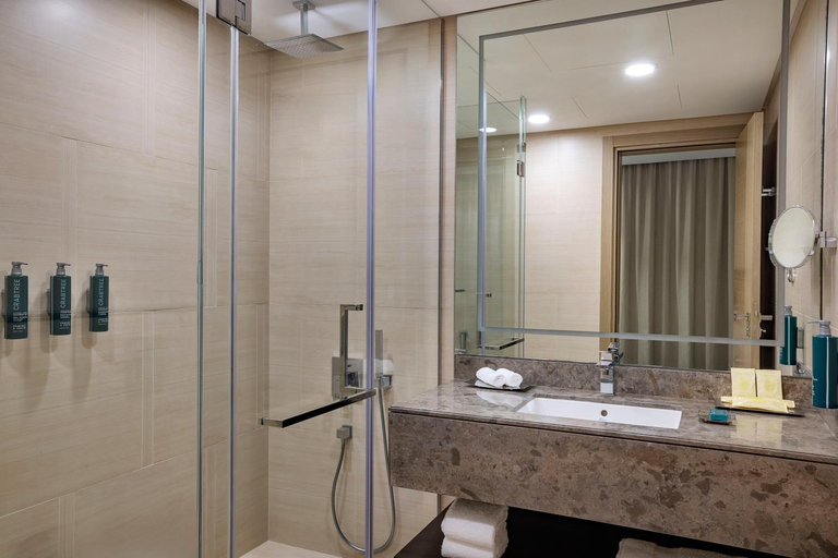 Bathroom 5, Hilton Bahrain City Centre Hotel & Residences, Manama