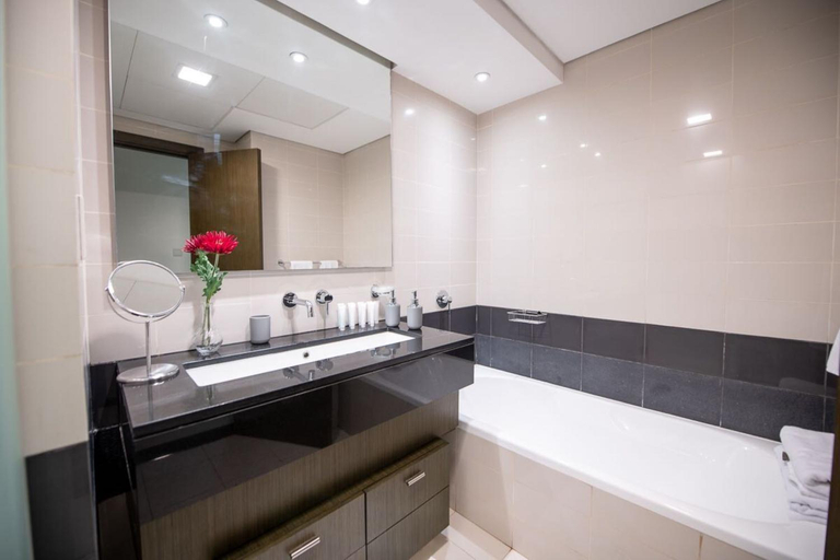 Bathroom 2, OSKENA Vacation Homes -The Lofts Boulevard Downtown, Dubai