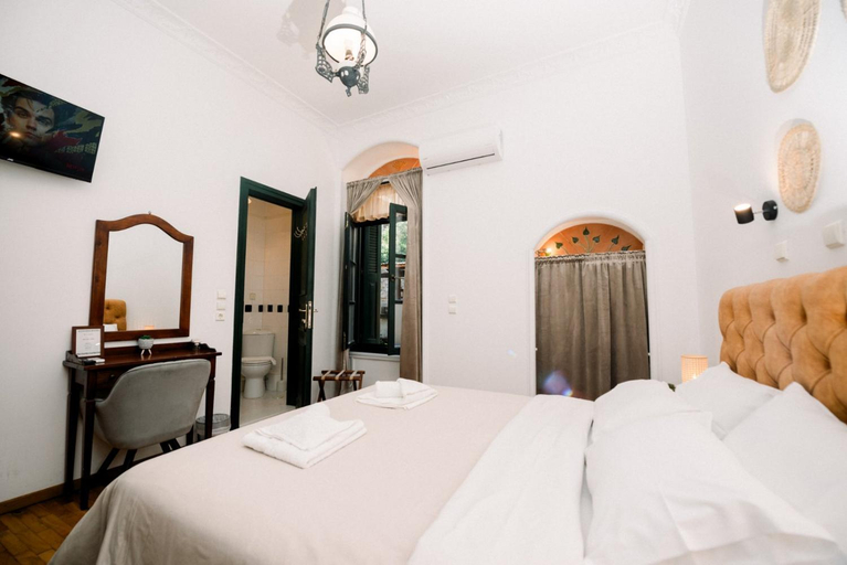 Bedroom 2, Ntouana hotel, Peloponnese