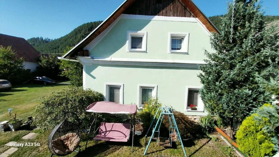 Others 5, Zemianska Kuria Vachtar, Liptovský Mikuláš