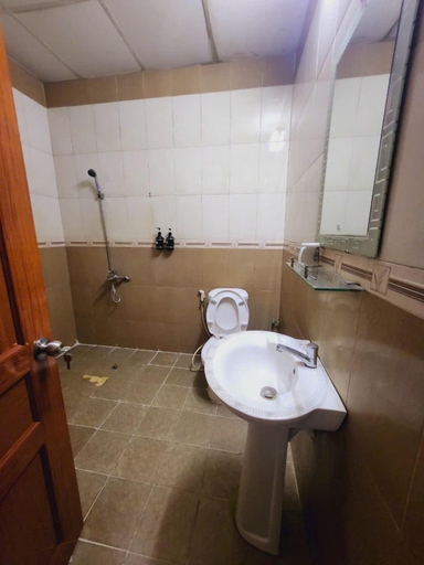 Bathroom 5, Anh Duong Hotel HCM , Ho Chi Minh City