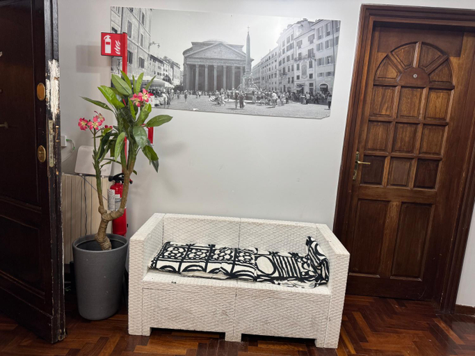 Others 5, Destination In Rome, Roma