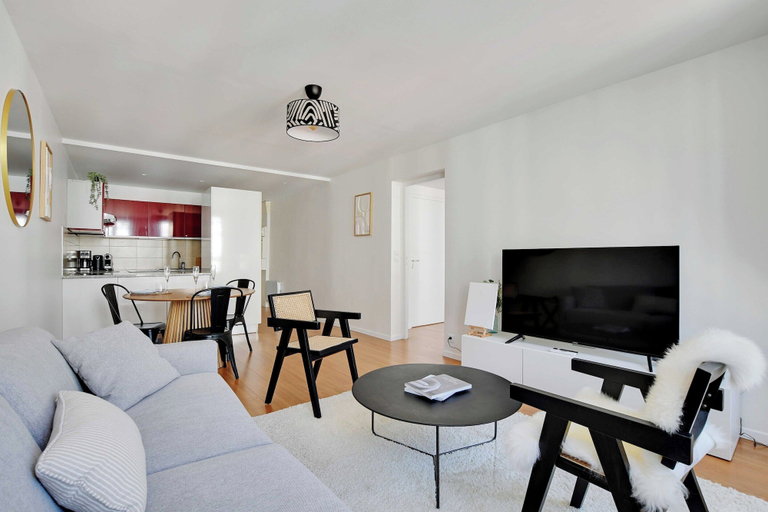 Living area 3, Elegant Apt - 1bdr/4p - Marais / Place des Vosges, Paris