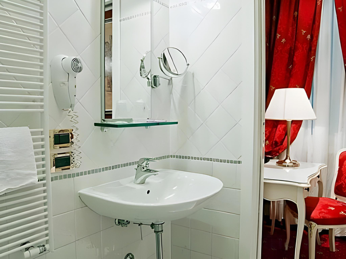 Bathroom 3, Hotel al Graspo de Ua, Venezia