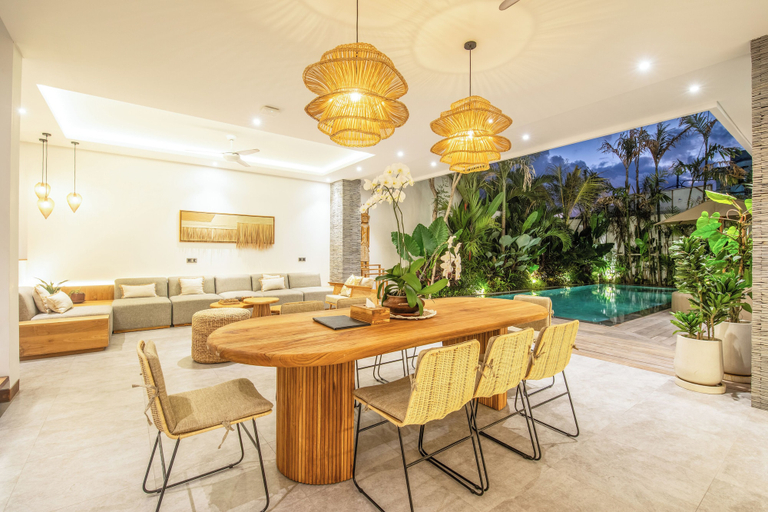 Others 5, Coastal Comfort: Cozy 4BR Villa, 5 Min Walk to Finns Beach, Badung