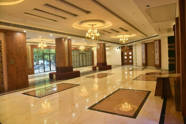 Others 4, Hotel City Square, Deoghar