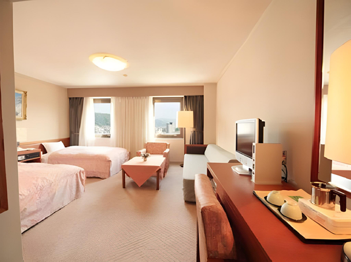 Bedroom 2, Maizuru Grand Hotel, Maizuru