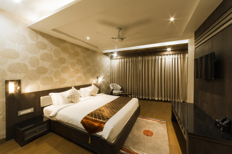 Bedroom 2, Costa Riviera Hotel, Varanasi