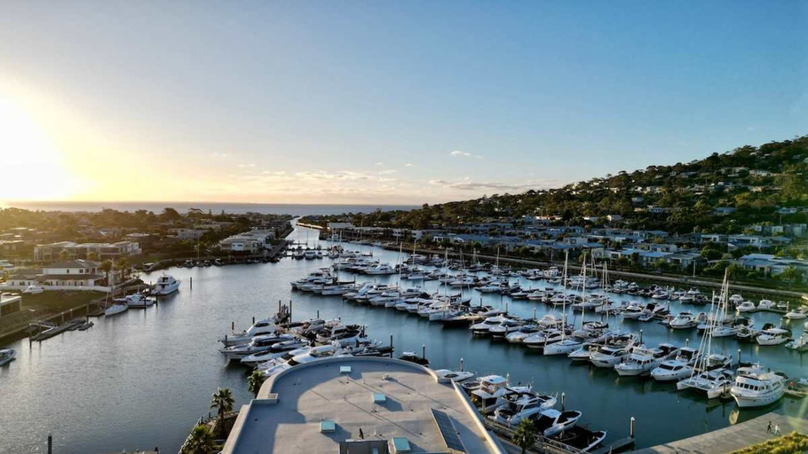 Room 2, La Perla Marina Penthouse With Private Pool, Melbourne