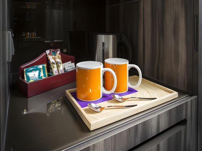 Food & Drinks 8