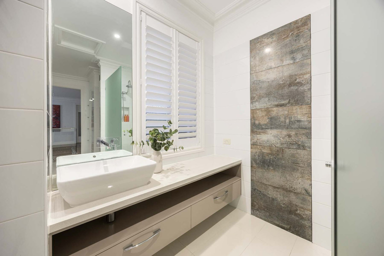 Room 5, Mount Martha Manor Indoor Pool Ocean Views, Melbourne