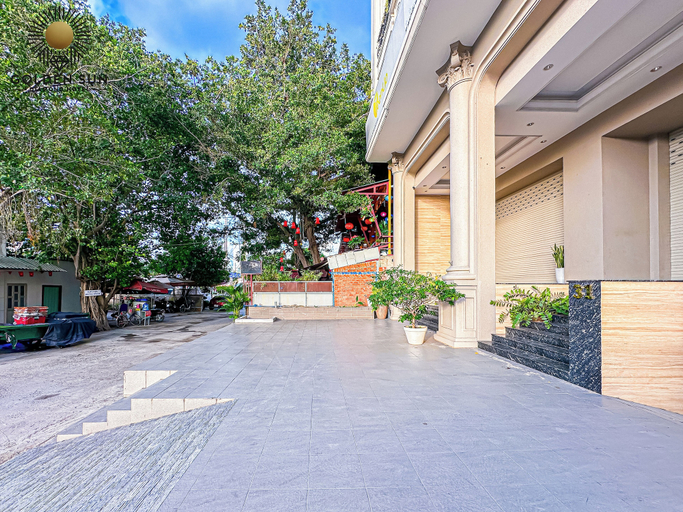 Exterior & Views 2, Golden Sun Apartments 7, District 7