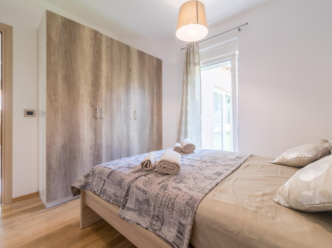 Bedroom 3, Villa in Pula with Pool near Roman Arena, Marčana