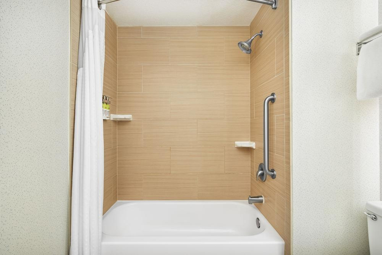Bathroom 3, Wingate By Wyndham Jacksonville, Duval