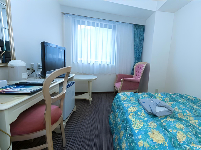 Bedroom 2, Hotel Marseille, Shimoda