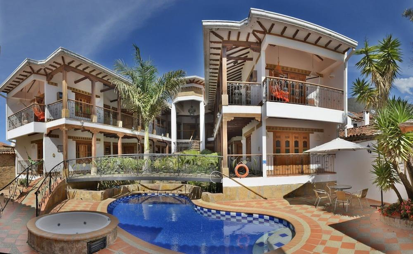 Exterior & Views