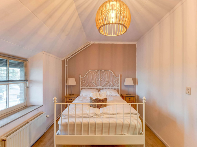 Room 5, Beautiful Holiday Home in Voerendaal, Voerendaal