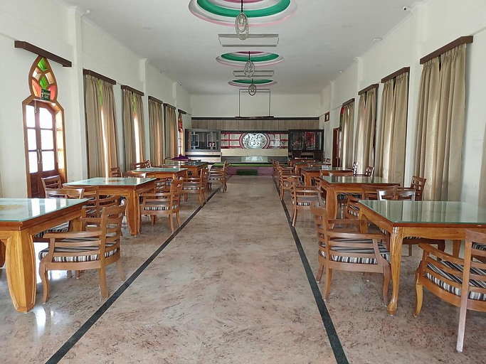 Food & Drinks 3, Dichang Resort, Kamrup Metropolitan