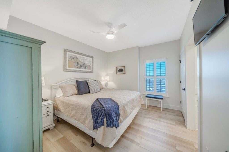 Bedroom 4, Coastal Hippy Chic by Avantstay Oceanfront, 2 Pools, Beach Chairs Incl, Bay
