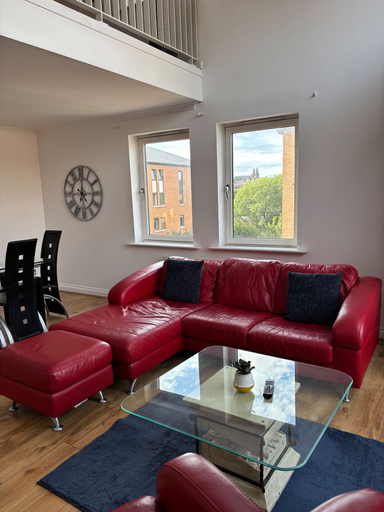 Others 3, Glasgow City Escape - Spacious 3 Bedroom Apartment, Glasgow